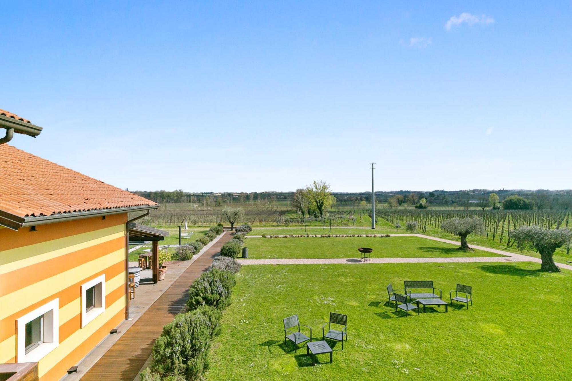 Almavite Wine Resort With Pool Desenzano del Garda Exterior foto